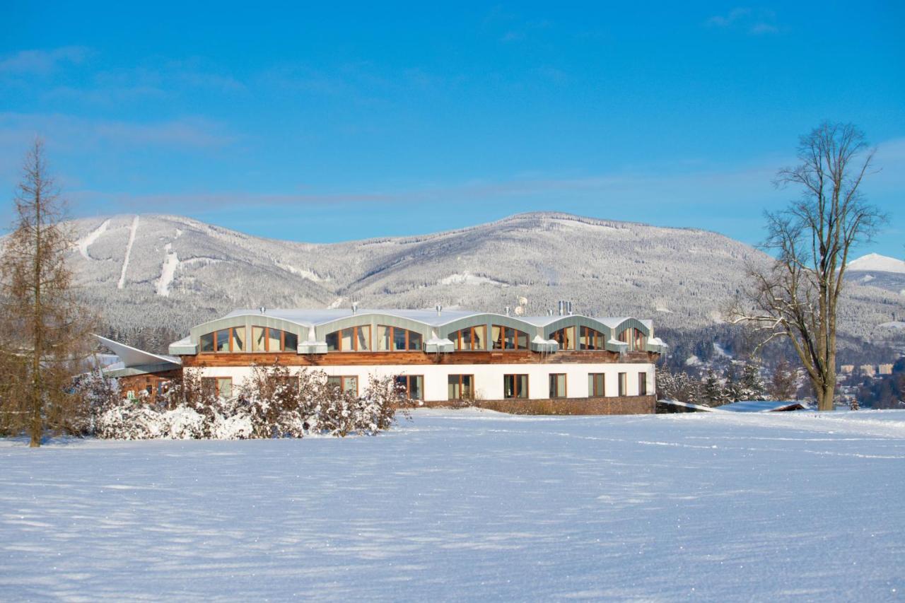 מלאדה בוקי Grund Resort Golf And Ski מראה חיצוני תמונה